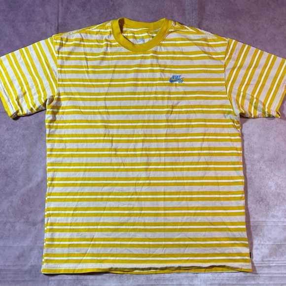 Nike Other - Nike SB Stripe T-shirt Tee Men’s Size Medium Dark Sulfur/ Sanddrift/Sail Summer